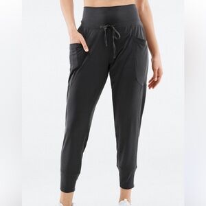 Fabletics Sleek Knit Soft Stretchy Sport Lounge Joggers Pants Bottoms Grey